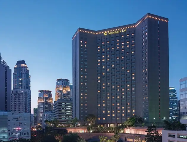 Shangri-La Makati Exterior